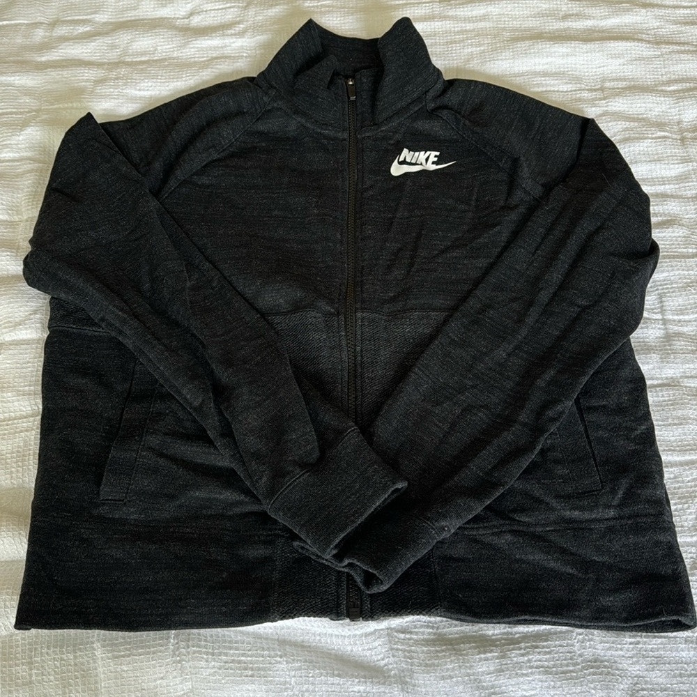 EUC Nike Zip up, size Large. Worn once!